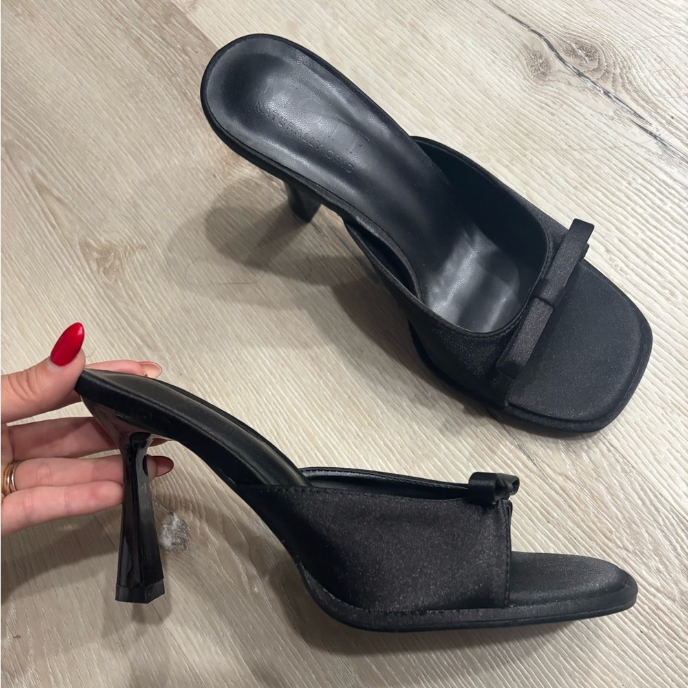MOTF Shein brand, super cute and quality heels - black satin finish - size 8